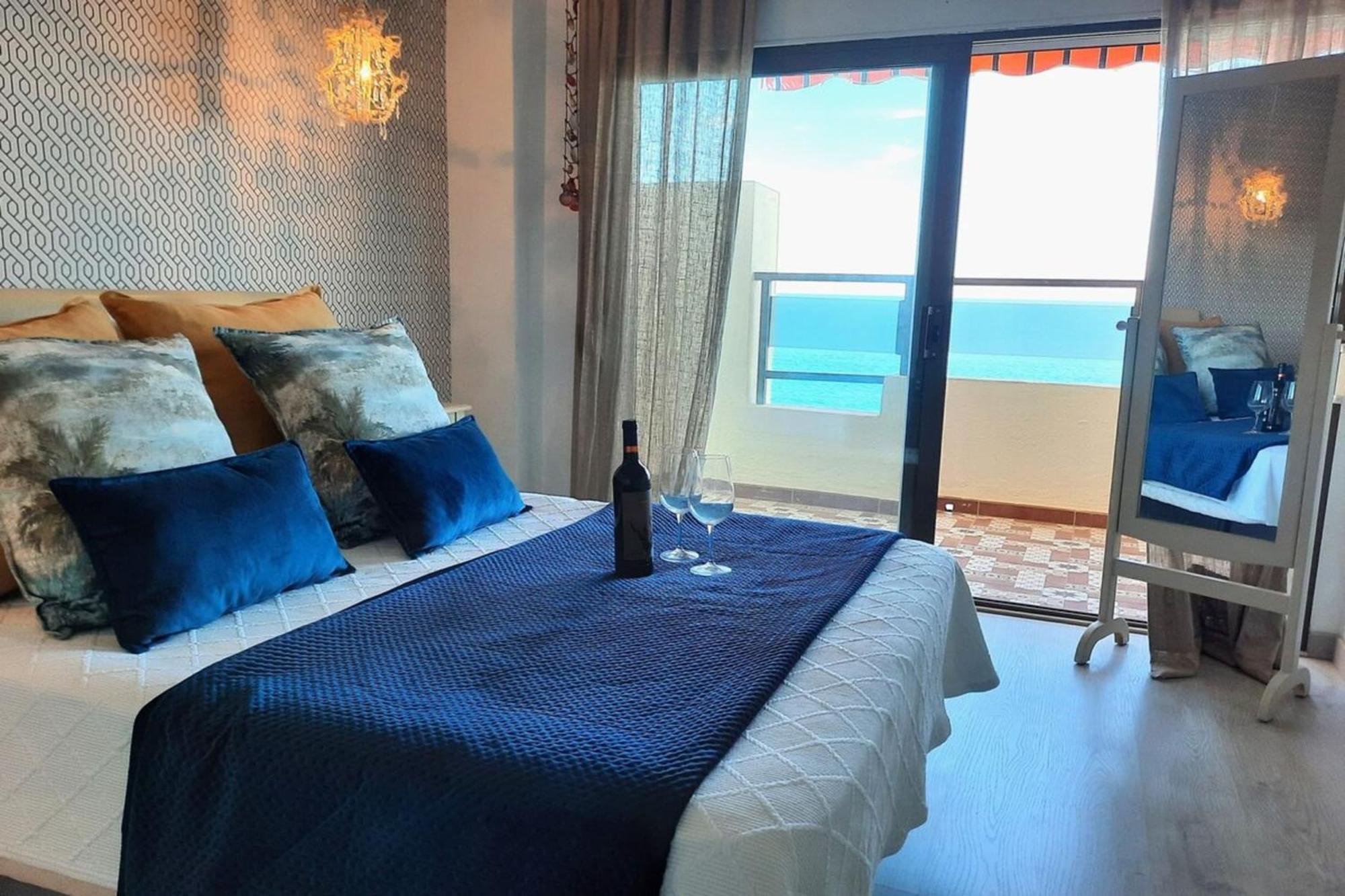 Paseo Del Rey - Fuengirola 2 Bedrooms Oceanfront Apartment المظهر الخارجي الصورة