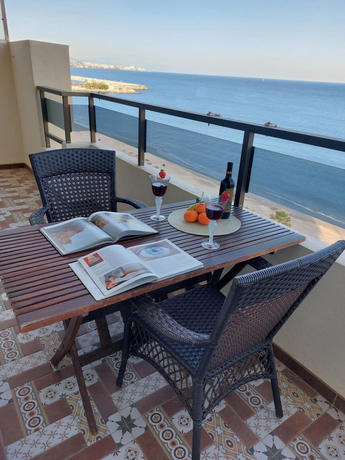 Paseo Del Rey - Fuengirola 2 Bedrooms Oceanfront Apartment المظهر الخارجي الصورة